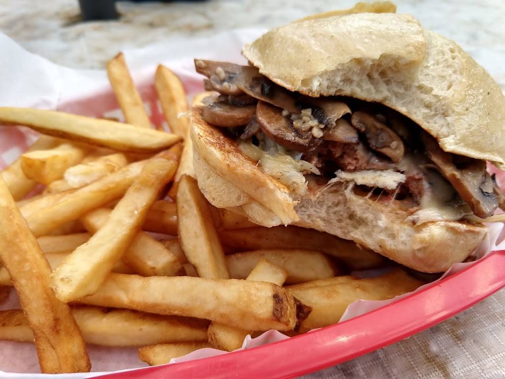 Clarkes Charcoal Broiler | restaurant | 615 W El Camino Real, Mountain View, CA 94040, USA | 6509670851 OR +1 650-967-0851