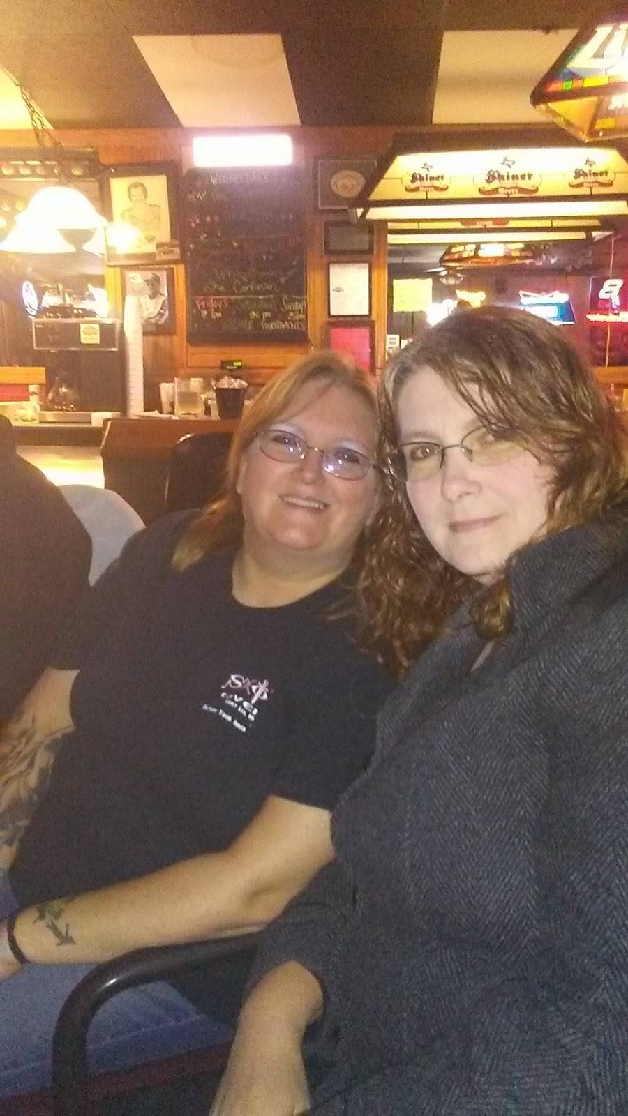 Red Door Bar & Grill | restaurant | 188 Pozza Ln, Springdale, AR 72762, USA | 4793619903 OR +1 479-361-9903