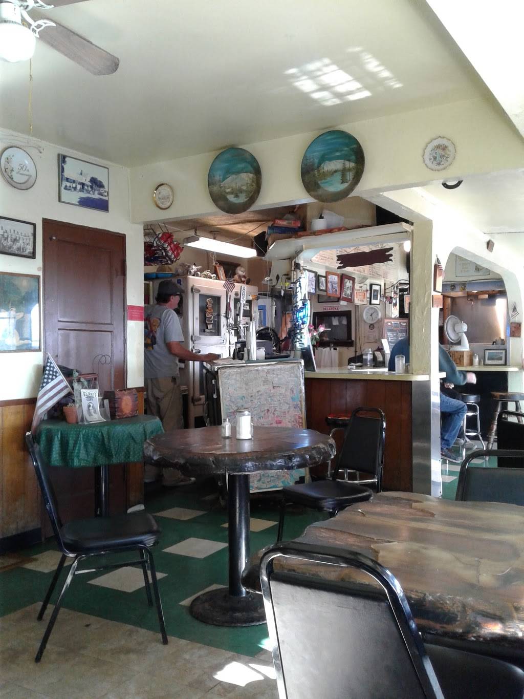 Walkers Cafe | restaurant | 700 W Paseo Del Mar, San Pedro, CA 90731, USA | 3108333623 OR +1 310-833-3623