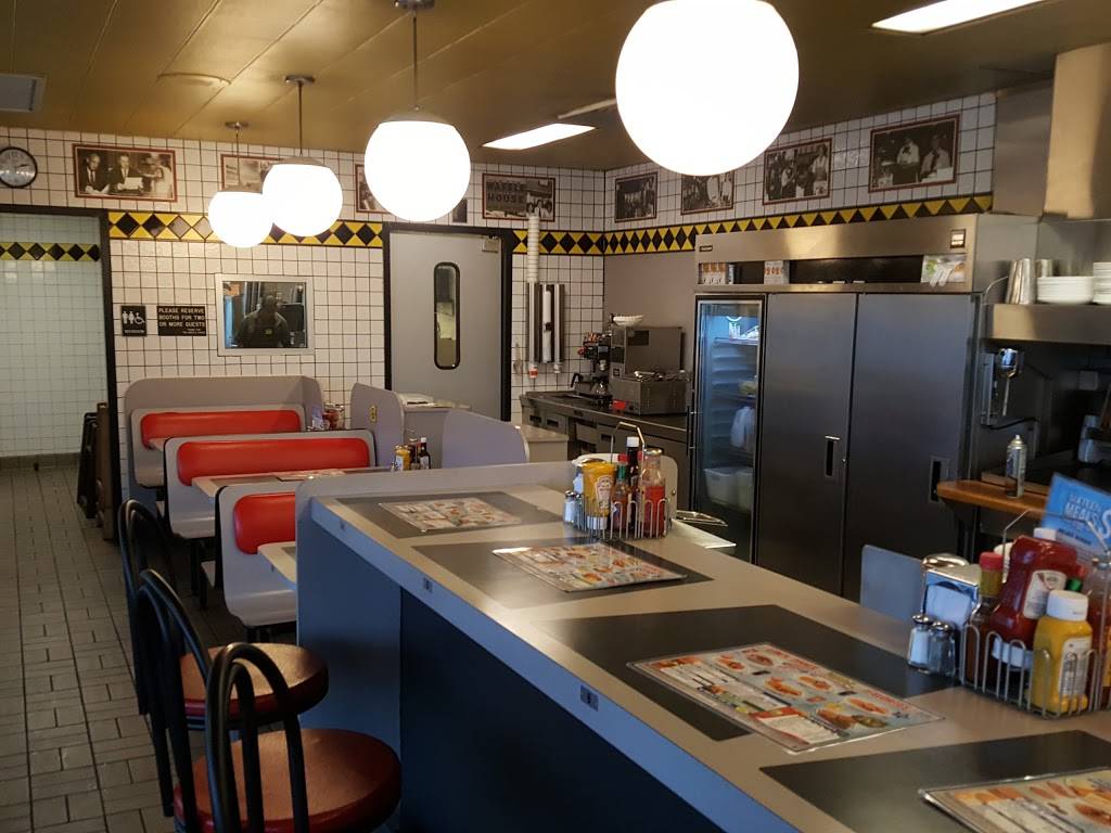 Waffle House | meal takeaway | 380 E National Rd, Vandalia, OH 45377, USA | 9378909632 OR +1 937-890-9632