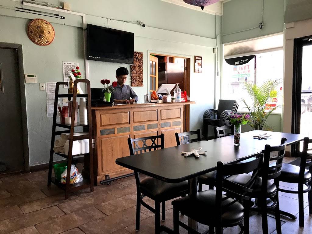 Thai Monkey Club | restaurant | 102 S Broadway, Denver, CO 80209, USA | 3032483334 OR +1 303-248-3334