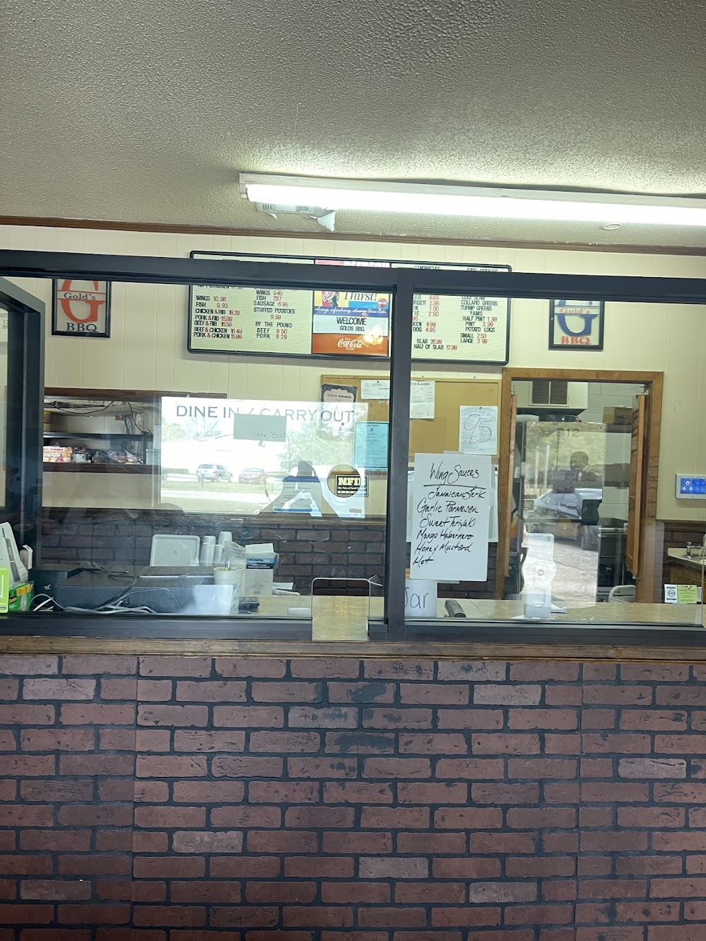 Golds BBQ & Grill | restaurant | 312 E Ridgeley St, Atmore, AL 36502, USA | 2512537007 OR +1 251-253-7007