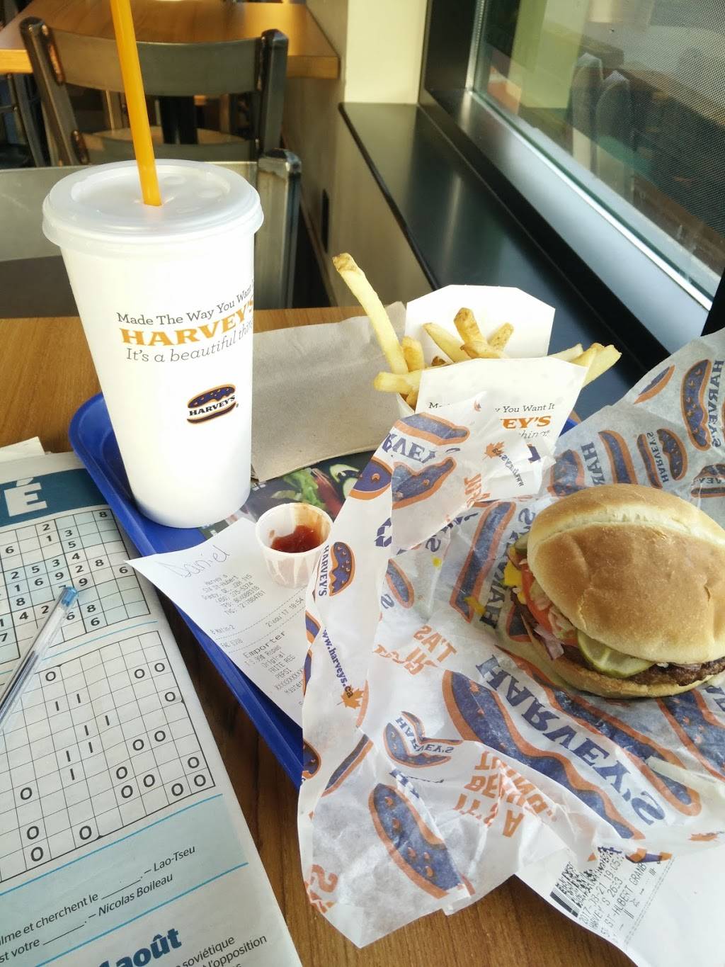 Harveys | restaurant | 574 Rue de Saint Hubert, Granby, QC J2H 1Y5, Canada | 4509153688 OR +1 450-915-3688