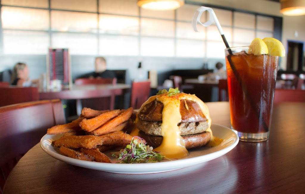 District 36 Wine Bar & Grille | restaurant | 1375 SW Vintage Pkwy, Ankeny, IA 50023, USA | 5152612502 OR +1 515-261-2502