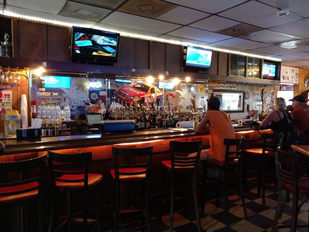 Hogbodys Bar and Grill | restaurant | 10440 Bayshore Rd, North Fort Myers, FL 33917, USA | 2395438800 OR +1 239-543-8800
