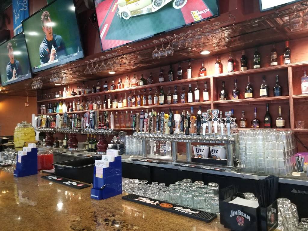 Sweetwater Entertainment | restaurant | 1450 S Hospital Rd, Waterford Twp, MI 48327, USA | 2487797950 OR +1 248-779-7950