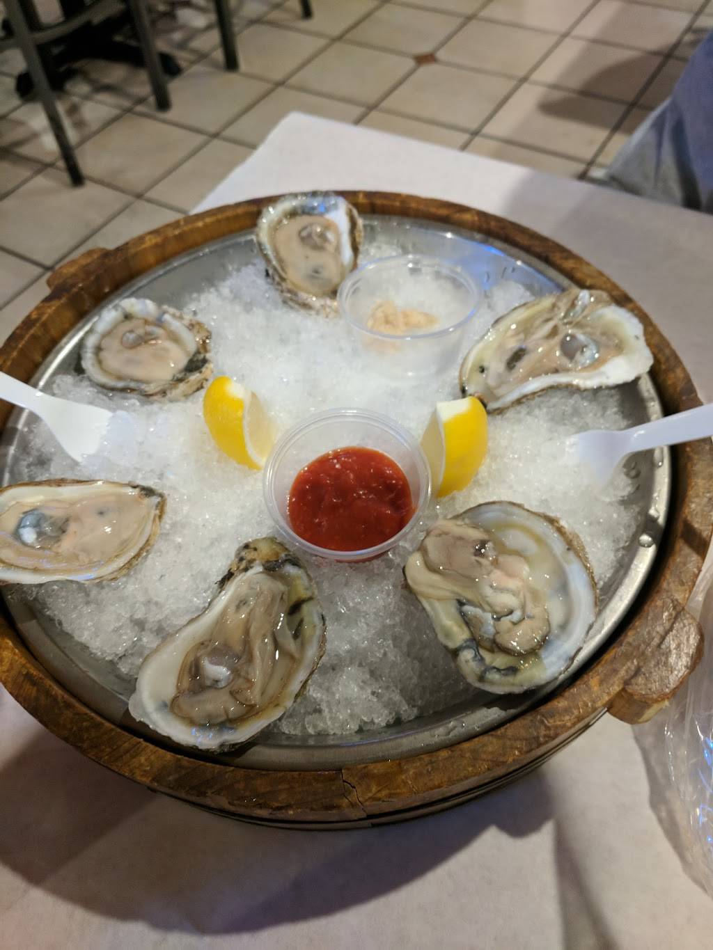 Boathouse | restaurant | 25 W Valley Blvd, Alhambra, CA 91801, USA | 6262822888 OR +1 626-282-2888