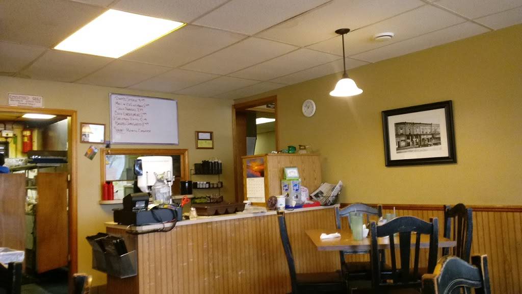 C & R Homestyle Cafe | restaurant | 1027 4th Ave, Lake Odessa, MI 48849, USA | 6163741123 OR +1 616-374-1123