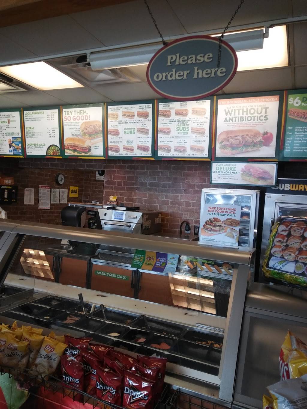 Subway | restaurant | 505 Cypress Gardens Blvd, Winter Haven, FL 33880, USA | 8632947135 OR +1 863-294-7135
