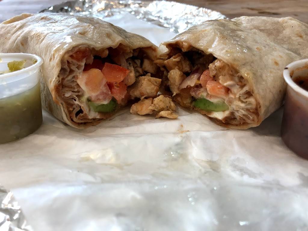 Chikis N Grill | restaurant | 2817 W Diversey Ave, Chicago, IL 60647, USA | 7736665008 OR +1 773-666-5008