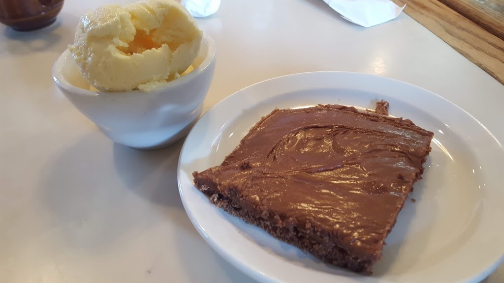 Nancys Cafe | restaurant | 26380 S Indian Rd, Park Hill, OK 74451, USA | 9184586141 OR +1 918-458-6141