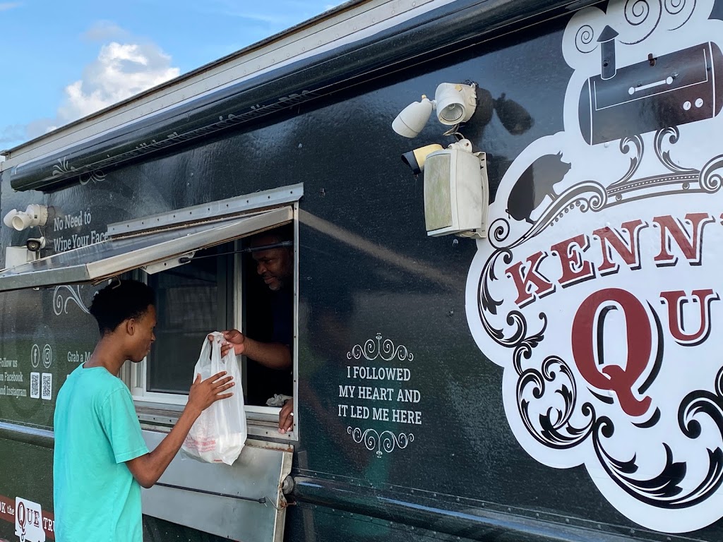 Kennys Que LLC | restaurant | 2121 US Hwy 98 N, Lakeland, FL 33805, USA | 8134598635 OR +1 813-459-8635