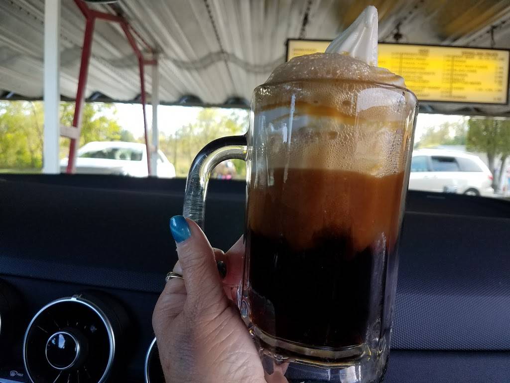 Charlies Drive-In | restaurant | 806 W Main St, Hortonville, WI 54944, USA | 9207796753 OR +1 920-779-6753