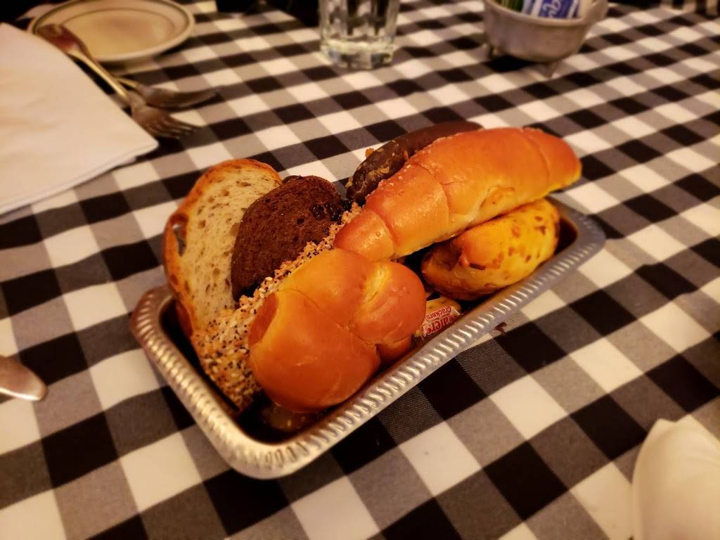 Joes Stone Crab | restaurant | 11 Washington Ave, Miami Beach, FL 33139, USA | 3056730365 OR +1 305-673-0365