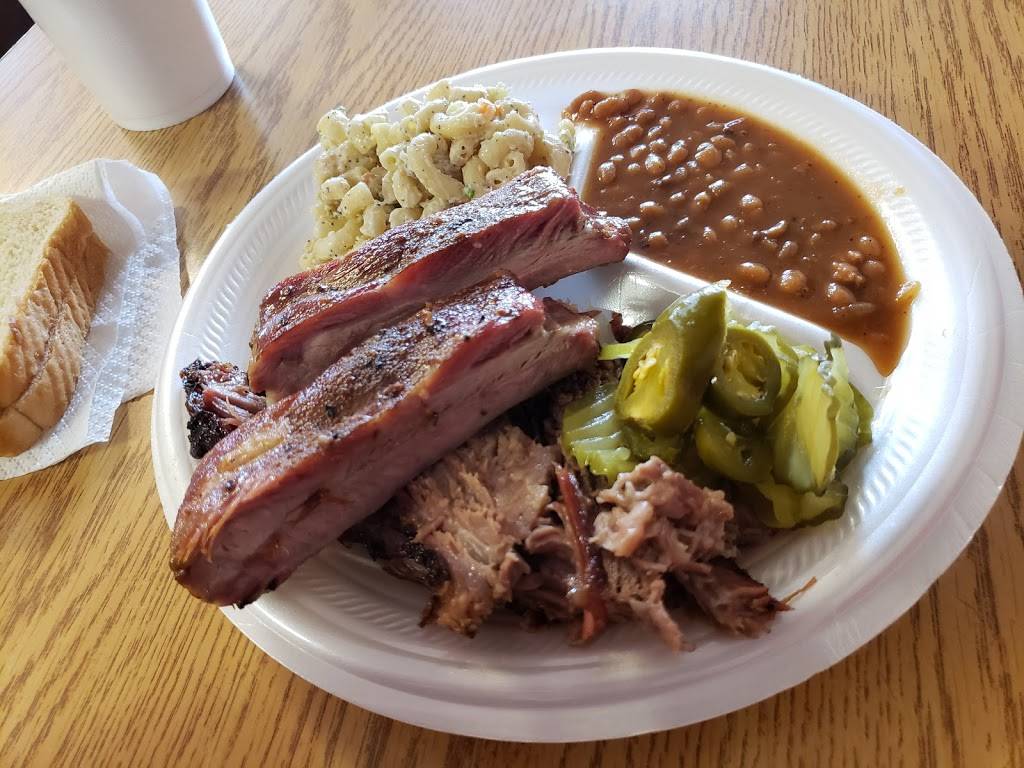 Smokin Joes of Texas | restaurant | 114 N Weidner Rd, San Antonio, TX 78233, USA | 2102310849 OR +1 210-231-0849