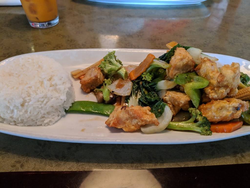 RedThai Southeast Asian Kitchen | restaurant | 7822 N 12th St, Phoenix, AZ 85020, USA | 6028703015 OR +1 602-870-3015