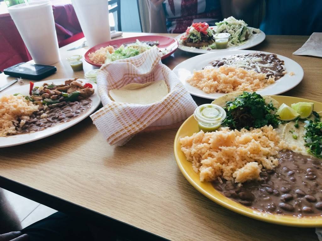 La Chiapaneca Restaurant | restaurant | 1401 E Orange Ave, Eustis, FL 32726, USA | 3526303516 OR +1 352-630-3516