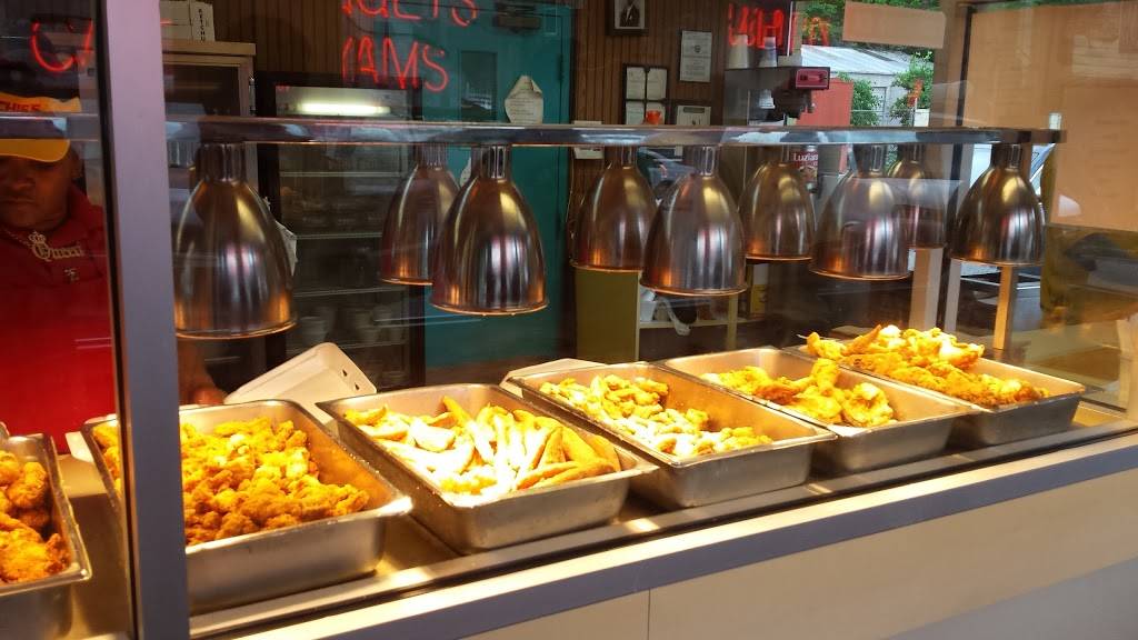 Richies | restaurant | 110 Woolper Ave, Cincinnati, OH 45220, USA | 5135591878 OR +1 513-559-1878