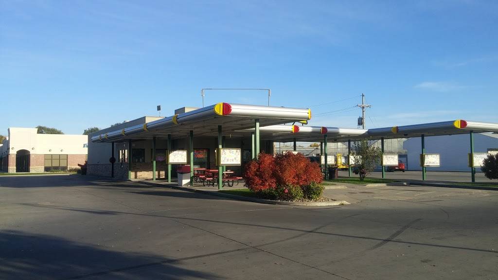 Sonic Drive-In | restaurant | 2117 S Locust St, Grand Island, NE 68801, USA | 3083815511 OR +1 308-381-5511