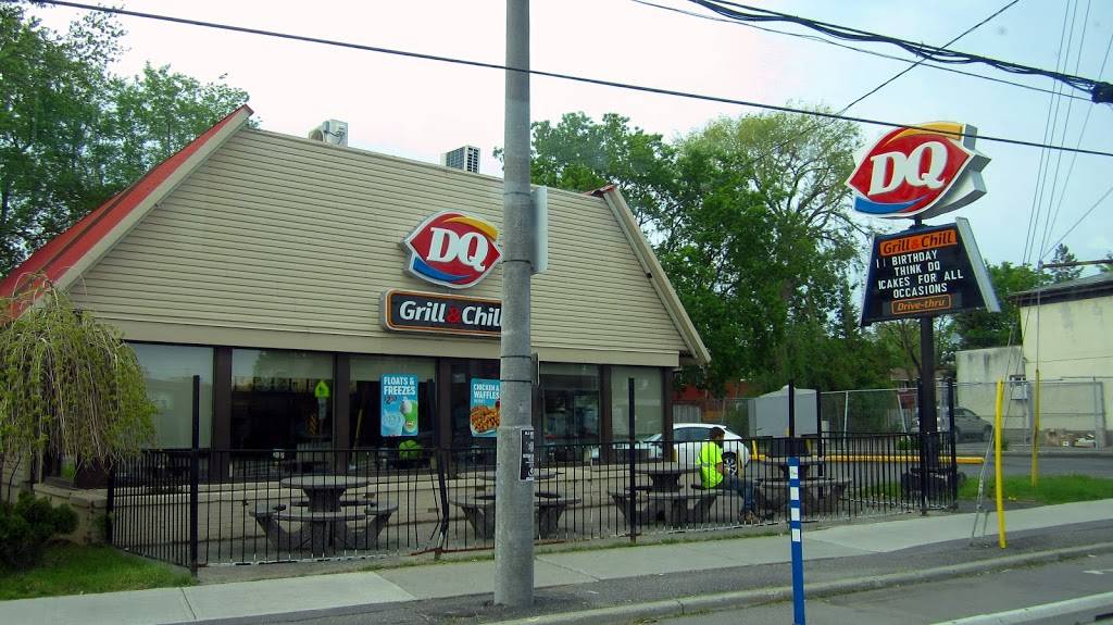 Dairy Queen | restaurant | 401 McArthur Ave., Ottawa, ON K1K 1G7, Canada | 6137452052 OR +1 613-745-2052
