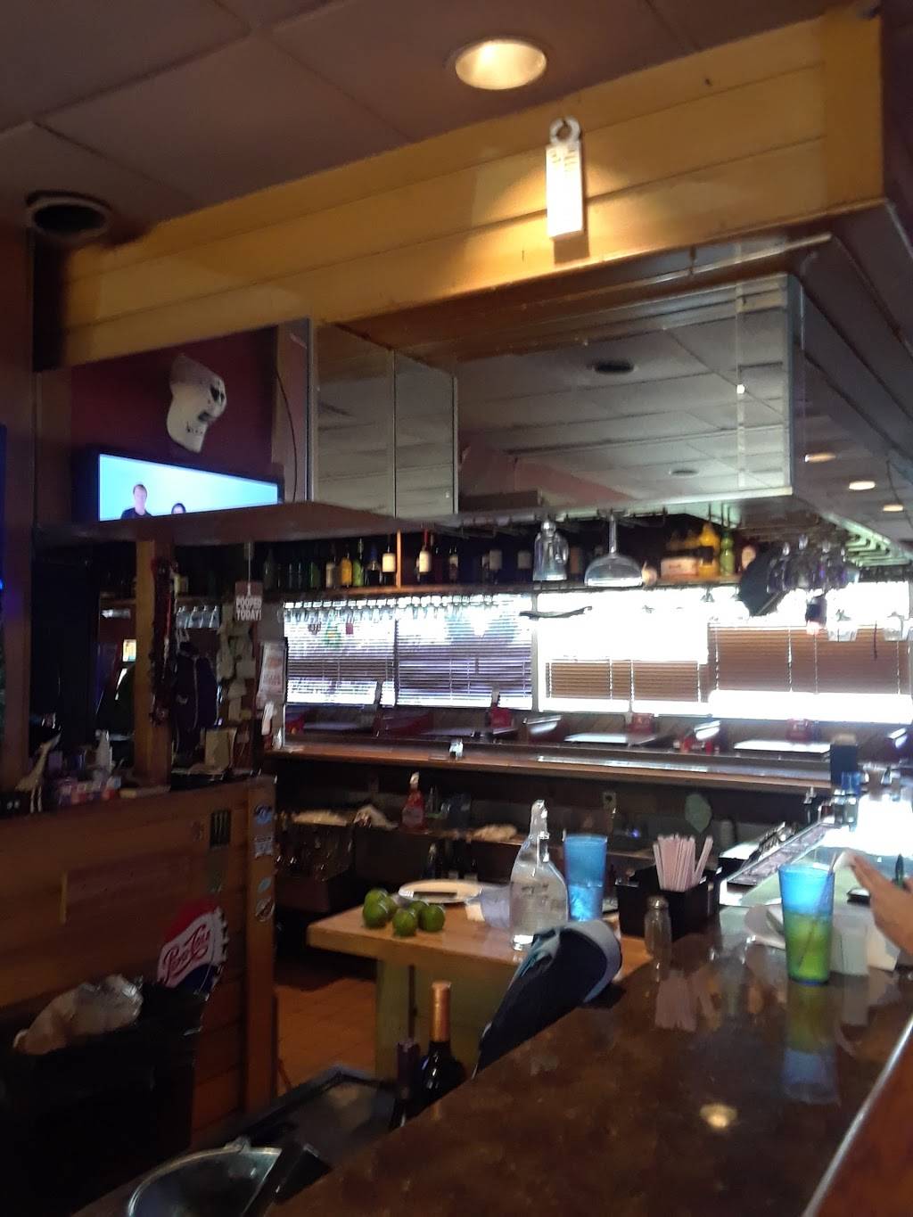 Bolts Sports Café | cafe | 910 S Main St, Englewood, OH 45322, USA | 9378366634 OR +1 937-836-6634