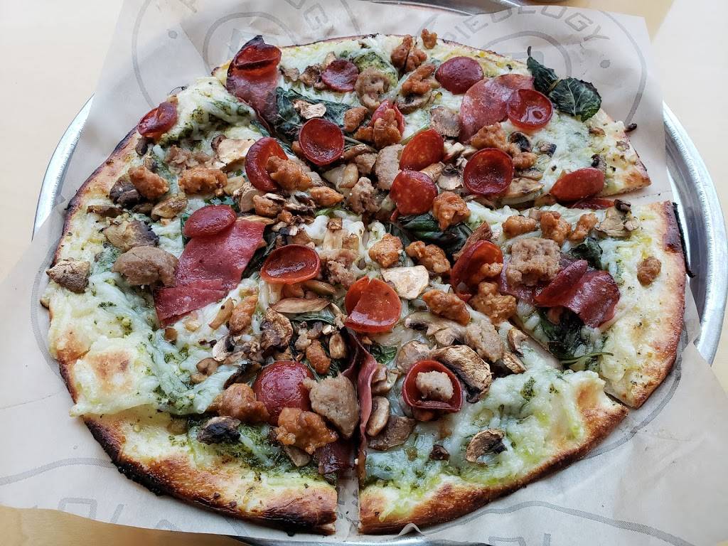 Pieology Pizzeria | restaurant | 12130 SE 82nd Ave Suite 4052, Happy Valley, OR 97086, USA | 5033034486 OR +1 503-303-4486