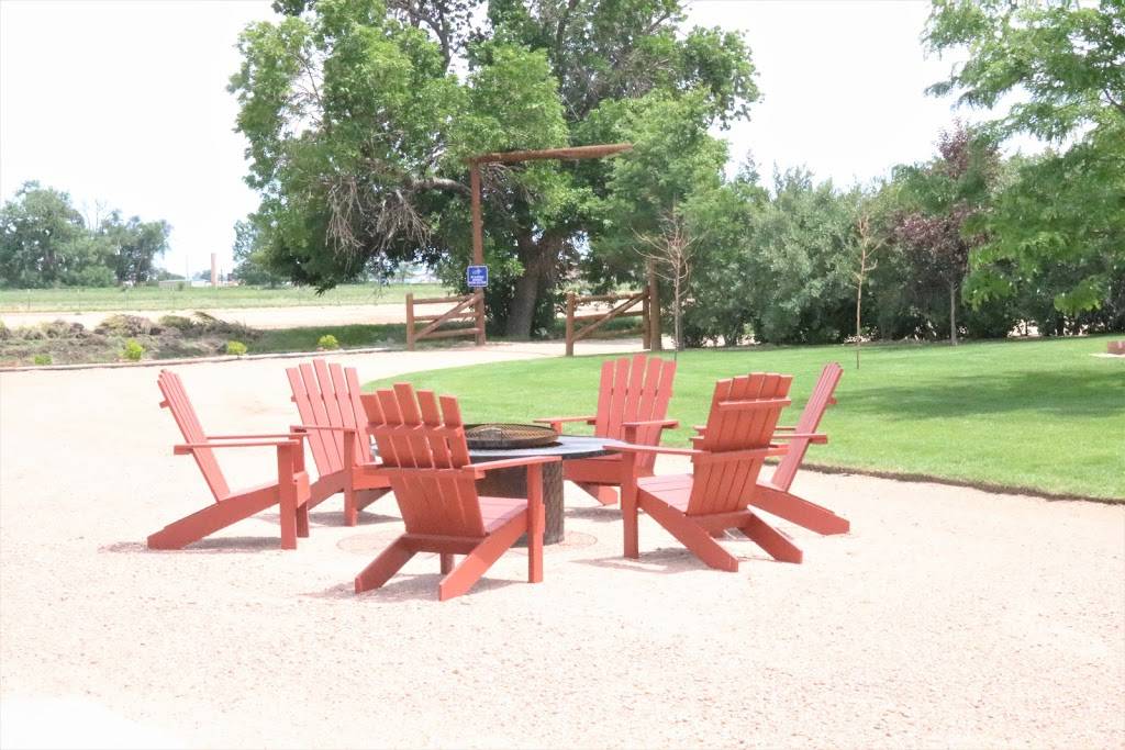 Hanks Bar & Grill | restaurant | 22999 US-34, Greeley, CO 80631, USA | 9705904414 OR +1 970-590-4414