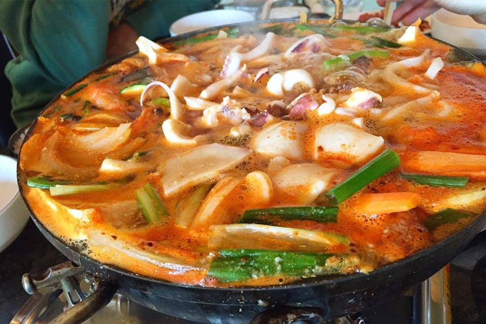 The Grill King All You Can Eat Korean BBQ | restaurant | 15740 Aurora Ave N, Shoreline, WA 98133, USA | 2064651627 OR +1 206-465-1627