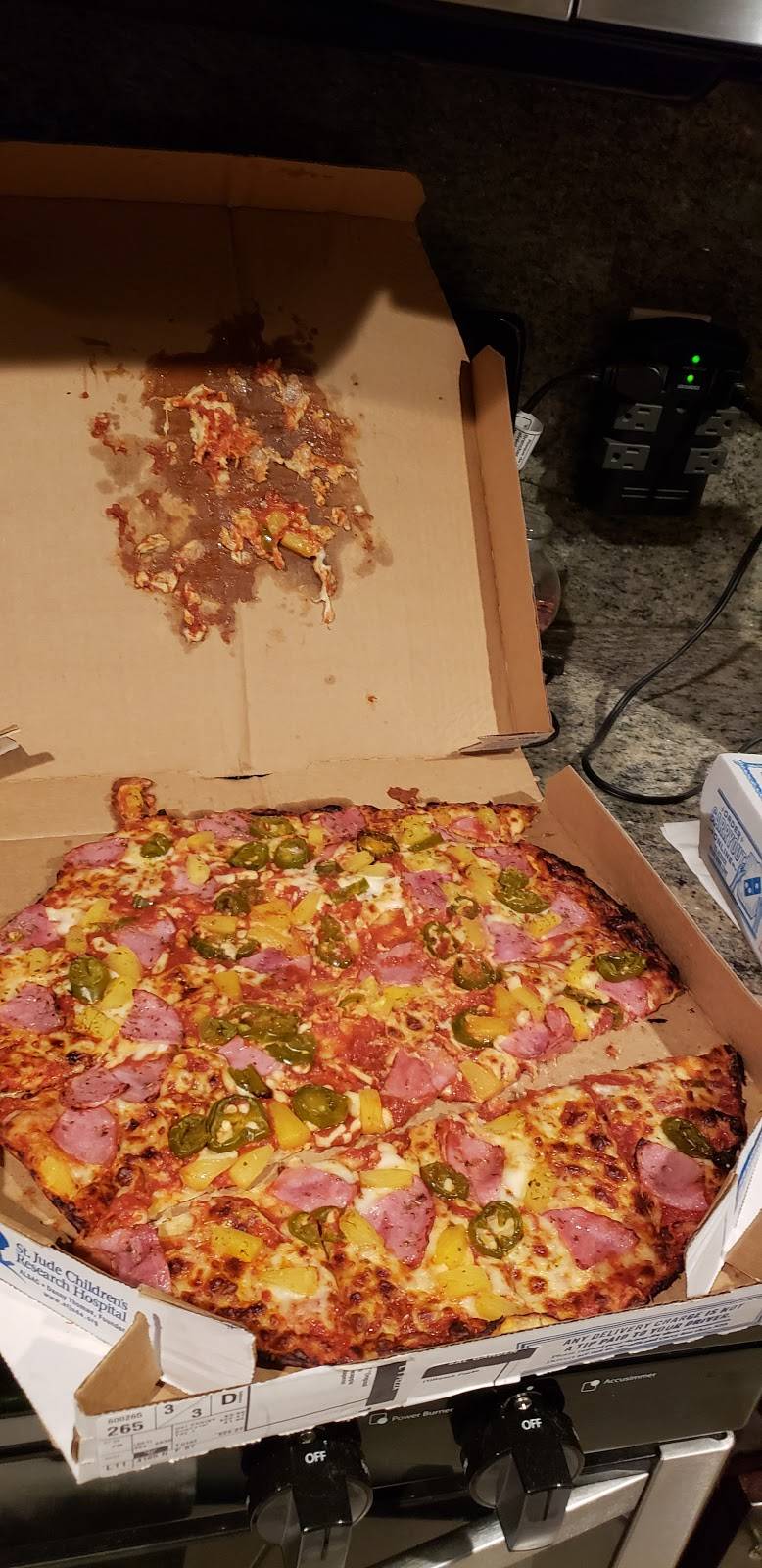 Dominos Pizza | meal delivery | 4275 University Pkwy, San Bernardino, CA 92407, USA | 9098801831 OR +1 909-880-1831