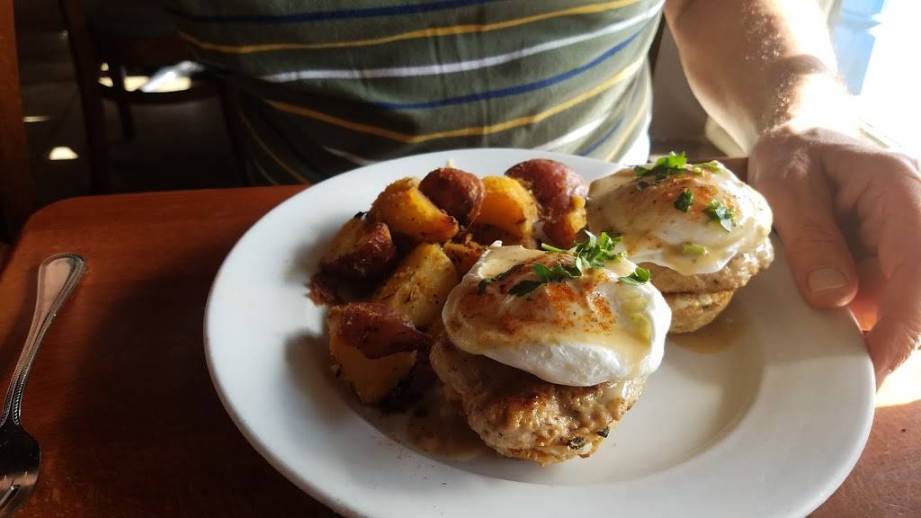 Hugos Restaurant | restaurant | 8401 Santa Monica Blvd, West Hollywood, CA 90069, USA | 3236543993 OR +1 323-654-3993