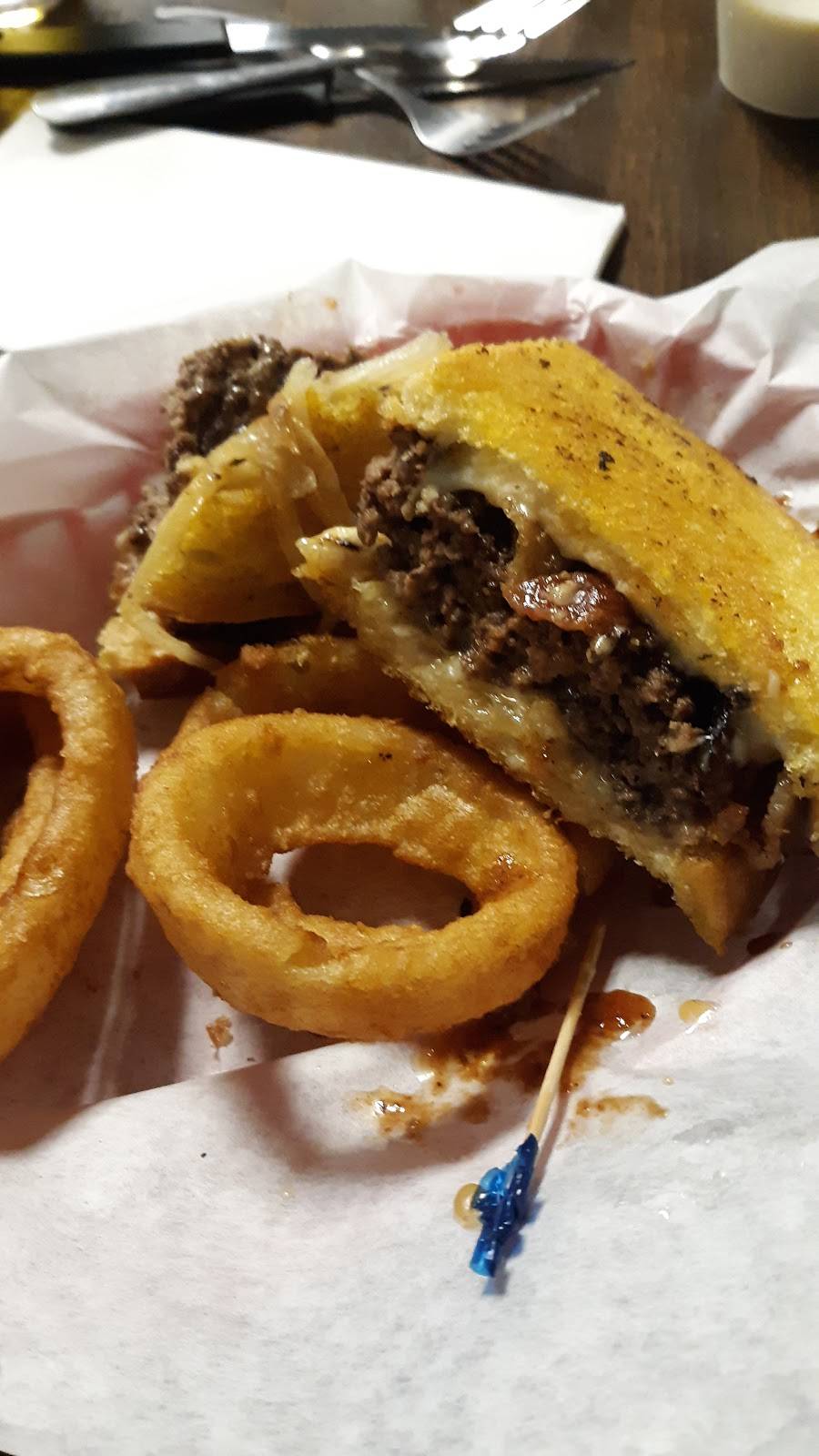 Sneakers Bar & Grill | restaurant | 13870 Stead Blvd A, Reno, NV 89506, USA | 7759725529 OR +1 775-972-5529