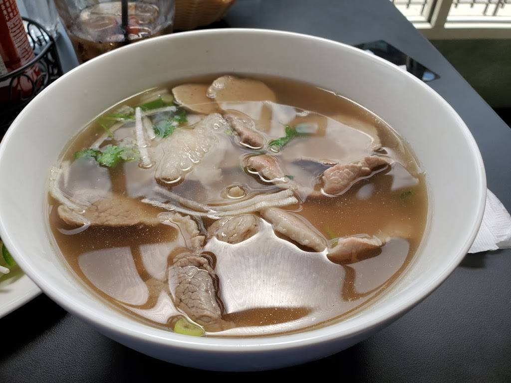 Pho Real Kitchen and Bar | restaurant | 200 4th St, Des Moines, IA 50309, USA | 5156303552 OR +1 515-630-3552