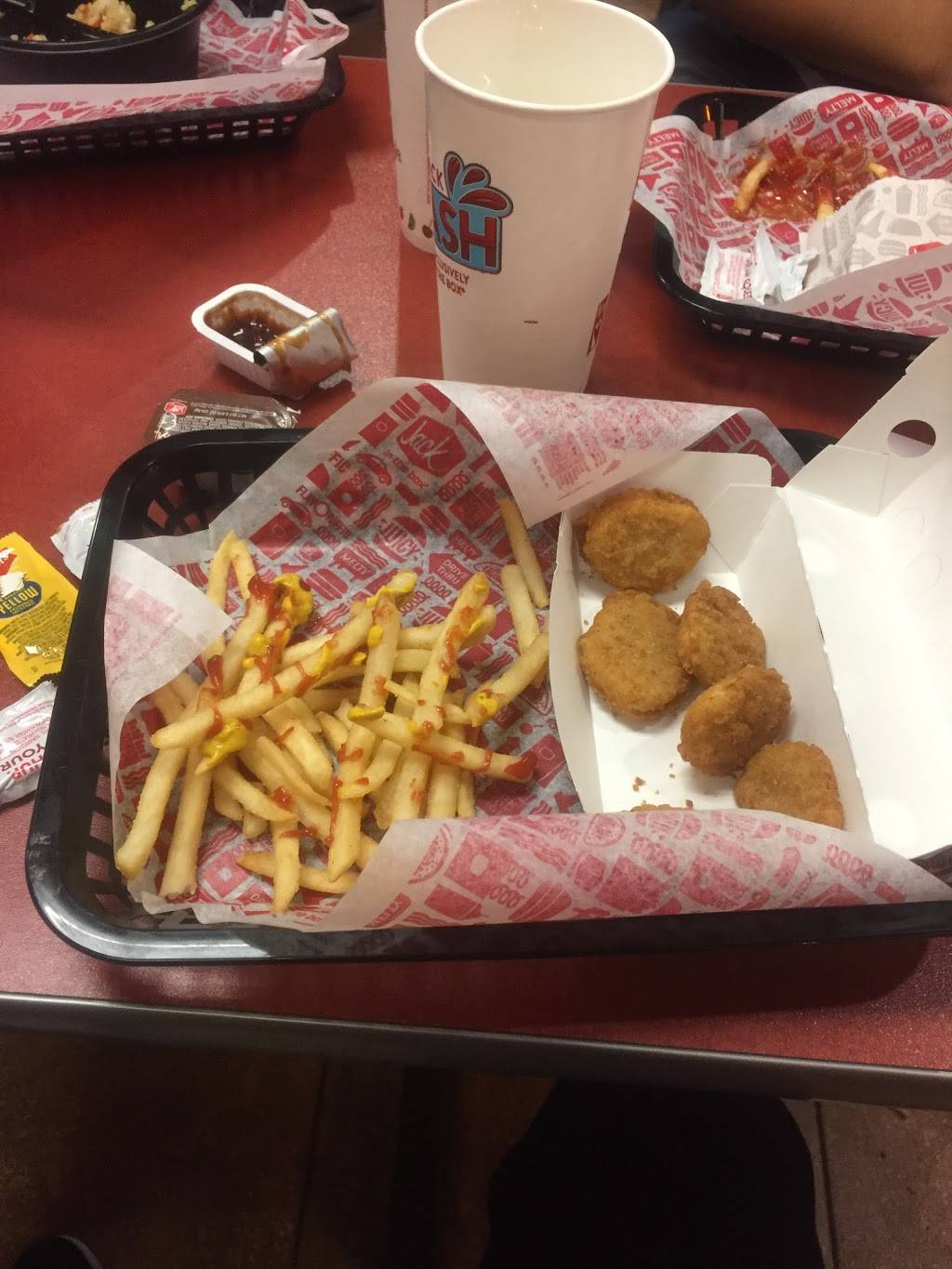 Jack in the Box | restaurant | 2780 S Iowa Ave, Colton, CA 92324, USA | 9513697086 OR +1 951-369-7086