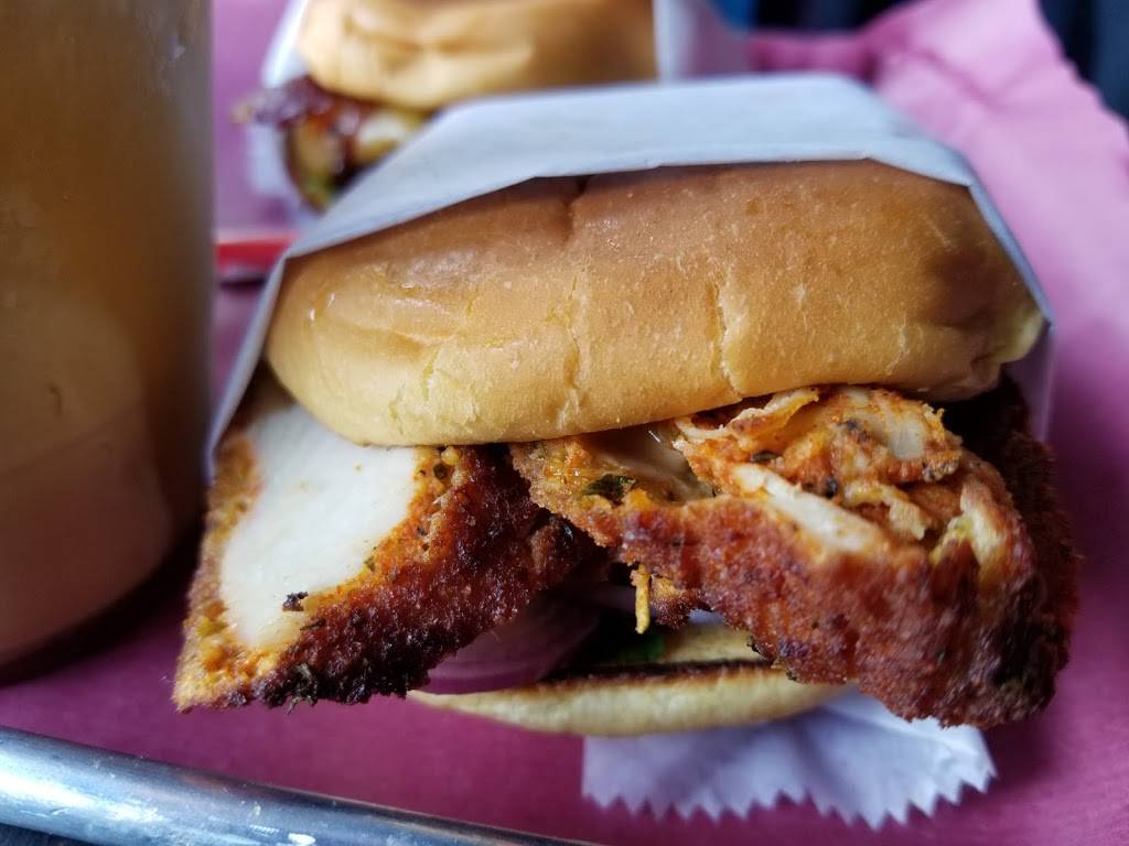 Halalbees | restaurant | 182-26 Hillside Avenue, Jamaica, NY 11432, USA | 7185590111 OR +1 718-559-0111