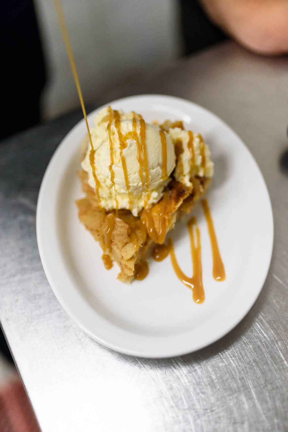 Crows Nest Restaurant | restaurant | 288 Arnolds Neck Dr, Warwick, RI 02886, USA | 4017326575 OR +1 401-732-6575