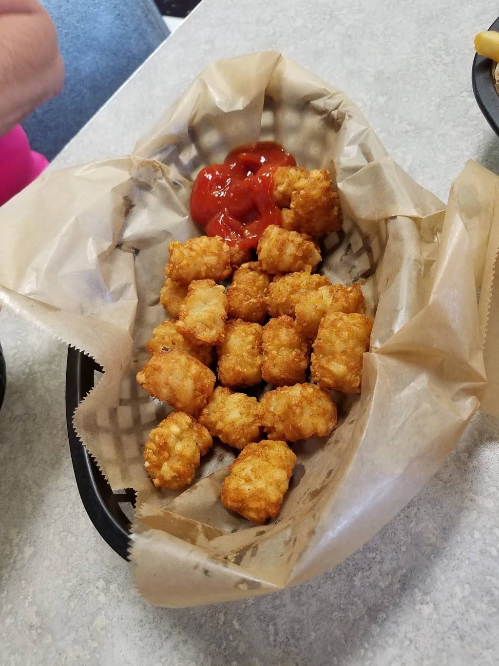 Hwy 55 Burgers Shakes & Fries | restaurant | 400 N Spence Ave, Goldsboro, NC 27534, USA | 9197515554 OR +1 919-751-5554