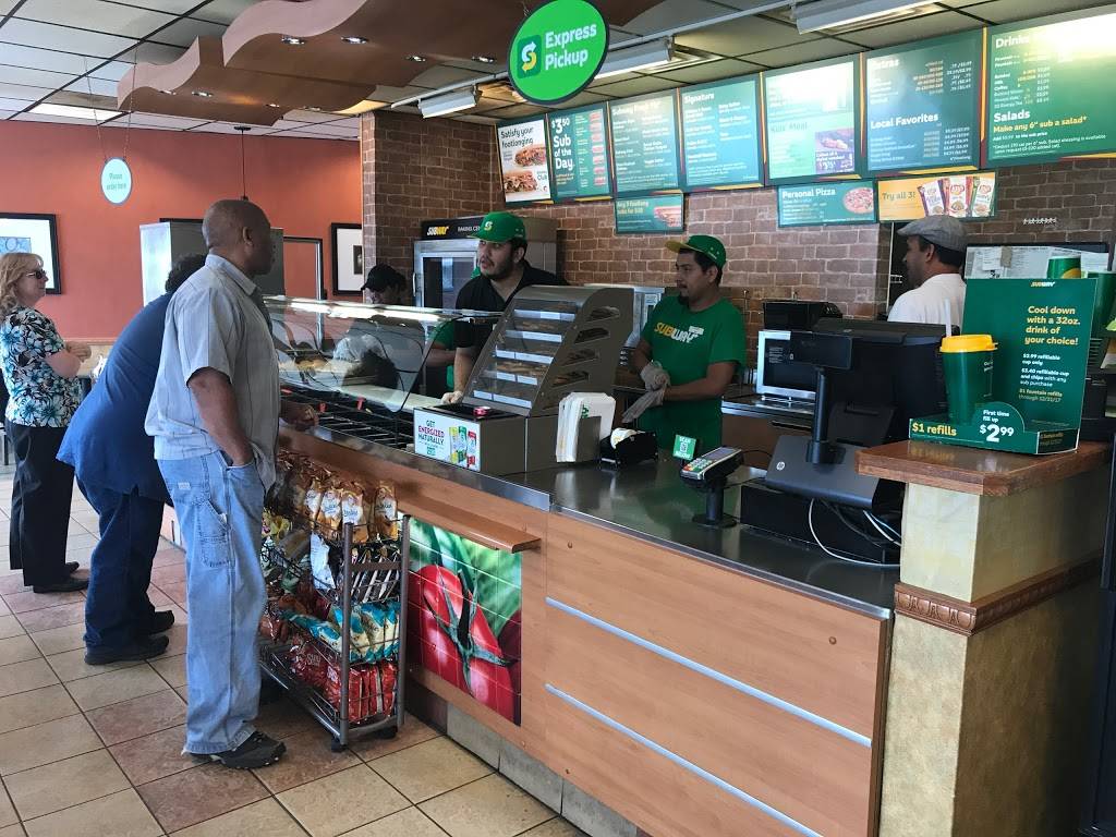 Subway | restaurant | 3600 Hillsborough Rd, Durham, NC 27705, USA | 9193839219 OR +1 919-383-9219