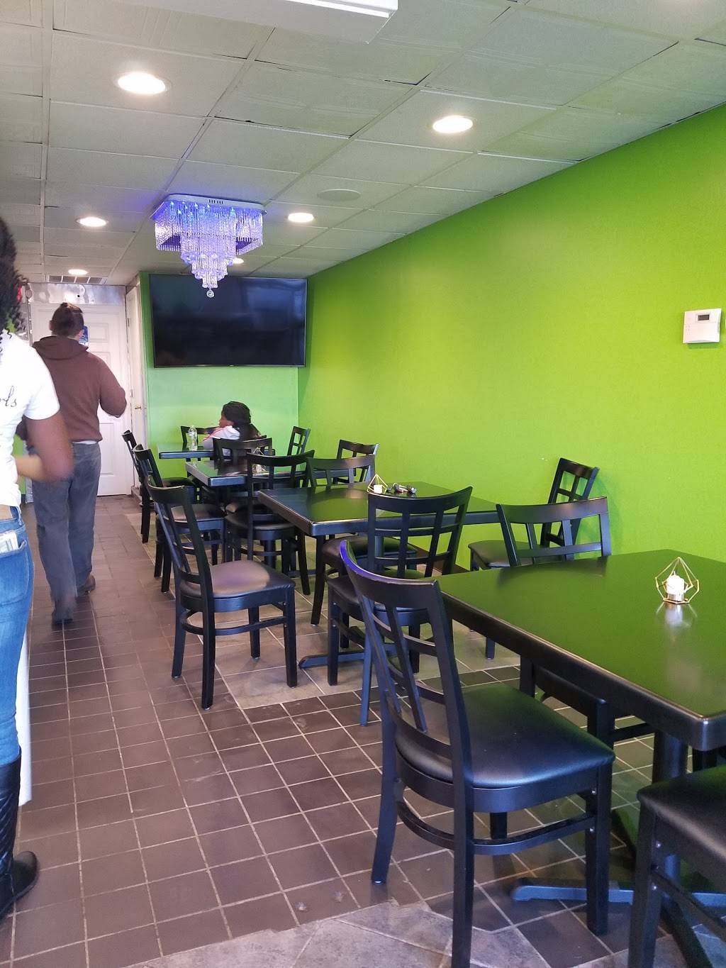 Accra Girls Restaurant | restaurant | 1280 Grafton St Suite 1, Worcester, MA 01604, USA | 5084590054 OR +1 508-459-0054