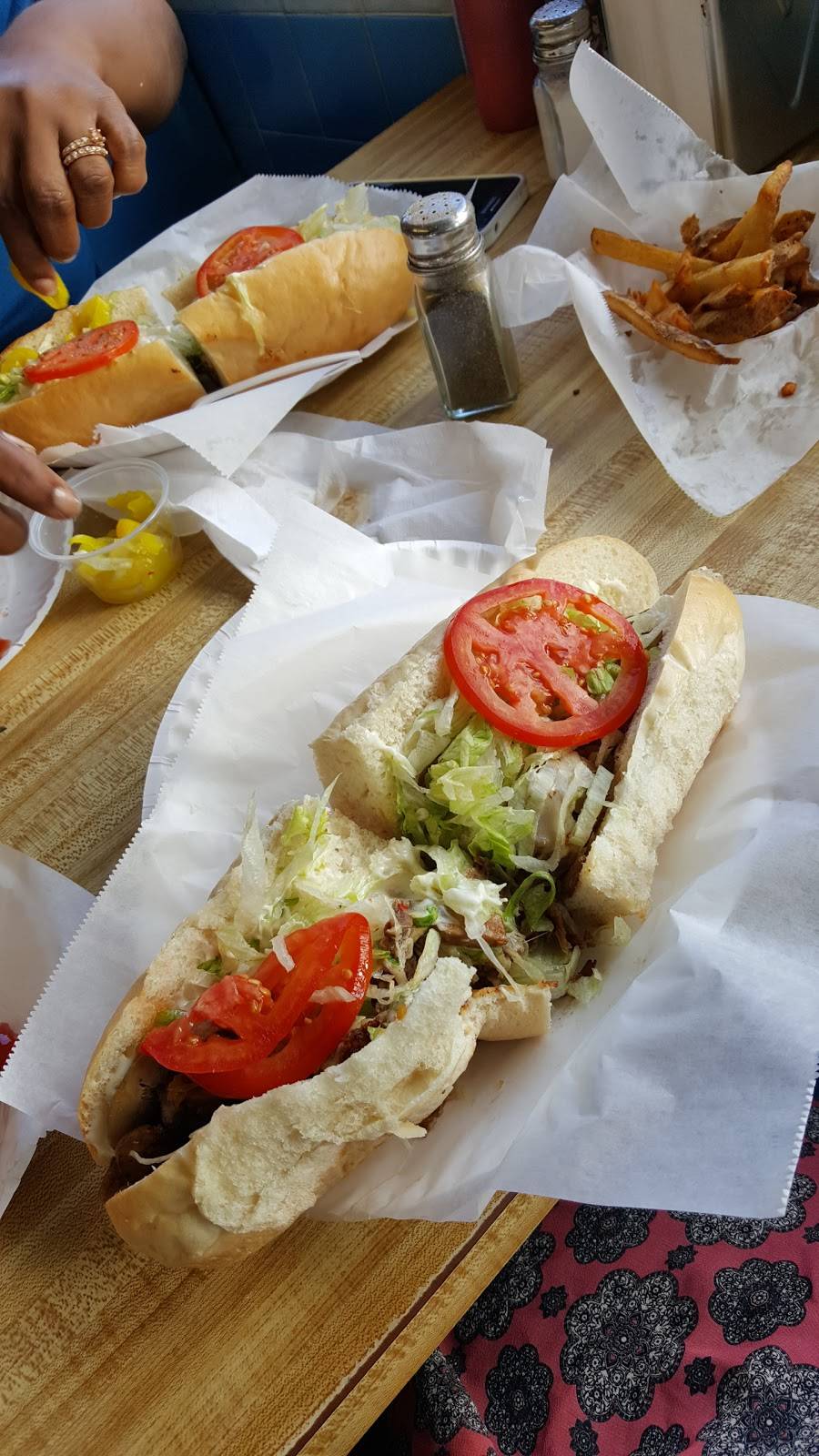 Peppis | restaurant | 7619 Penn Ave, Pittsburgh, PA 15221, USA | 4122431610 OR +1 412-243-1610