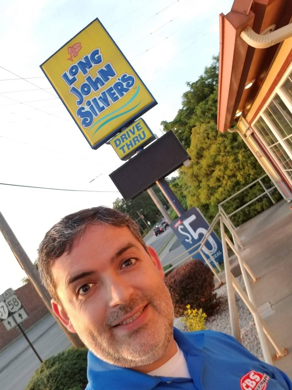 Long John Silvers | restaurant | 802 E Church St, Martinsville, VA 24112, USA | 2766387300 OR +1 276-638-7300