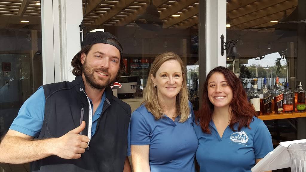 Island Time Bar & Grill | restaurant | George Washington Memorial Pkwy, Arlington, VA 22202, USA | 2023470173 OR +1 202-347-0173