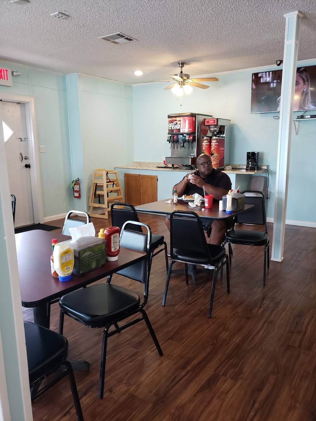 Ernies Cafe | restaurant | 5201 4th St, Marrero, LA 70072, USA | 5043736040 OR +1 504-373-6040