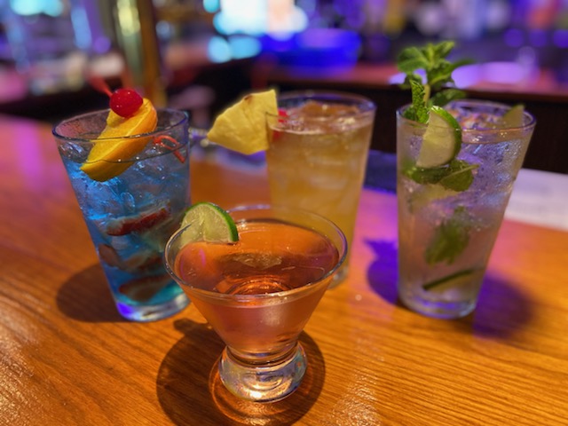 Cjs Bar & Grille | restaurant | 25 Summer St, Plymouth, MA 02360, USA | 5087477405 OR +1 508-747-7405