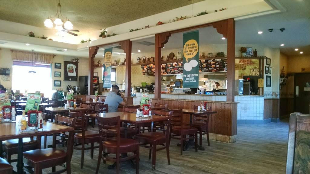 Farmer Boys | restaurant | 3735 Valley Way, Riverside, CA 92509, USA | 9516816800 OR +1 951-681-6800