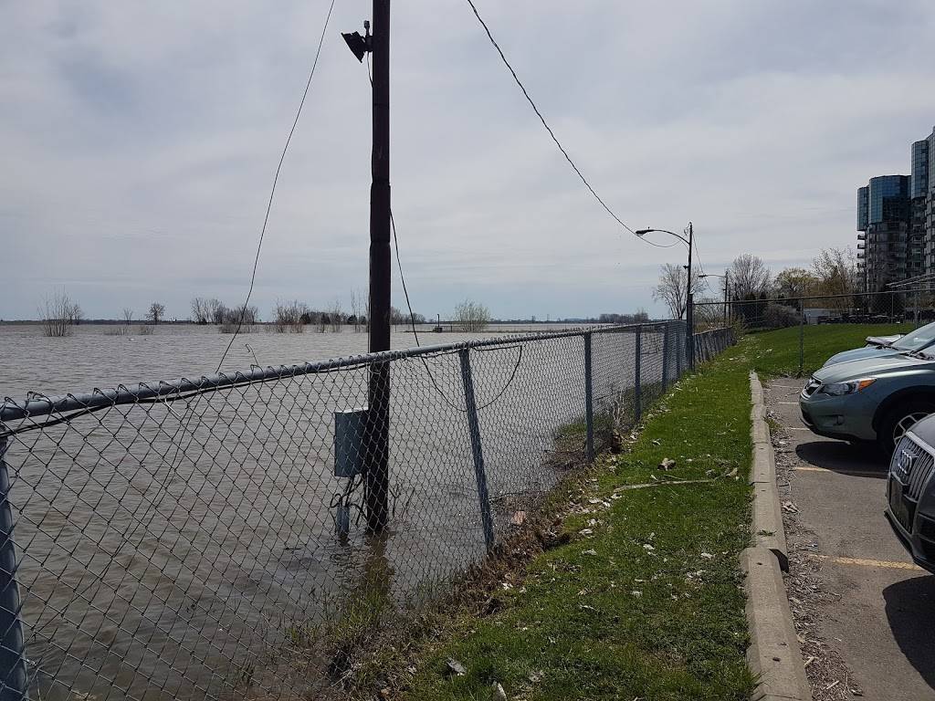 Quai Marina | restaurant | 364 Rue Notre-Dame, Repentigny, QC J6A 2S5, Canada | 4505817071 OR +1 450-581-7071