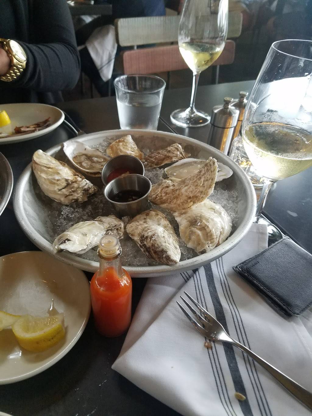 Beach Road | restaurant | 79 Beach Rd, Vineyard Haven, MA 02568, USA | 5086938582 OR +1 508-693-8582