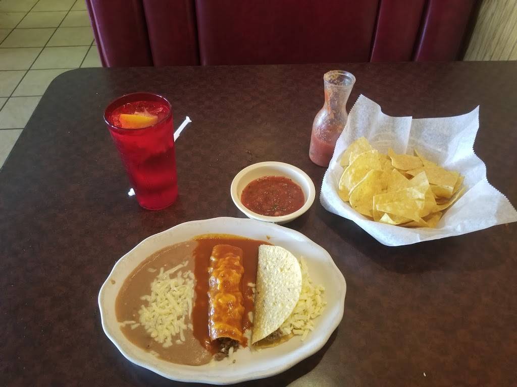 La Fiesta Charra | restaurant | 965 Hawkeye Ave SW, Le Mars, IA 51031, USA | 7125464030 OR +1 712-546-4030