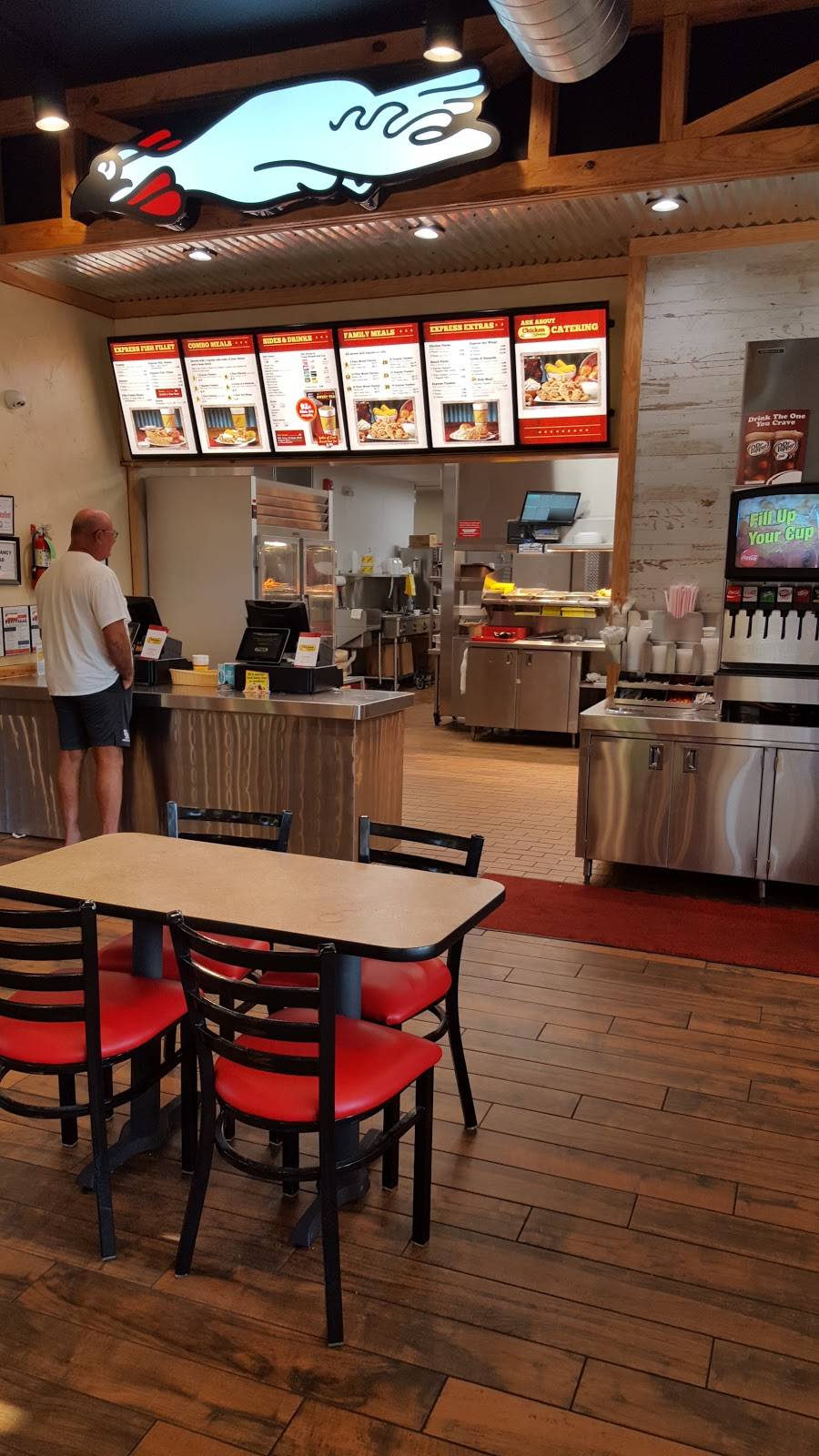 Chicken Express | restaurant | 105 Winding Way, Lake Jackson, TX 77566, USA | 9792928563 OR +1 979-292-8563