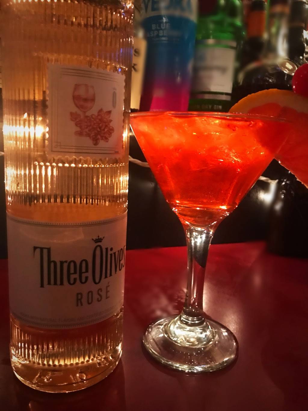 The Mad Hatter Club | restaurant | 410 2nd St, Beckley, WV 25801, USA | 3042527262 OR +1 304-252-7262