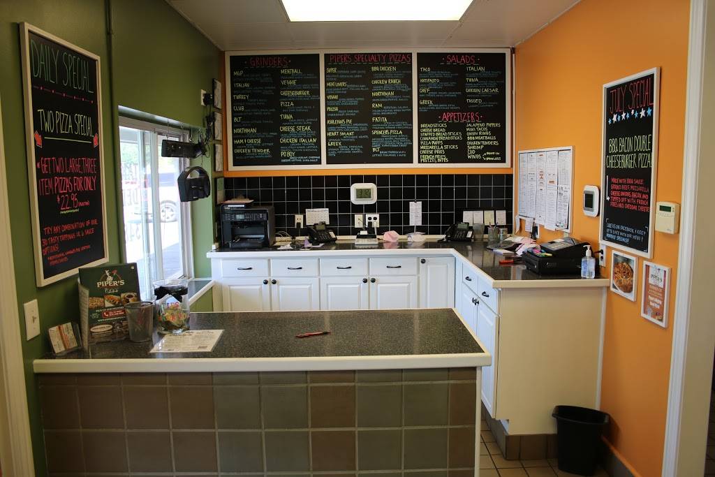 Pipers Mighty Good Pizza | meal delivery | 974 W Conway Rd, Harbor Springs, MI 49740, USA | 2313486900 OR +1 231-348-6900